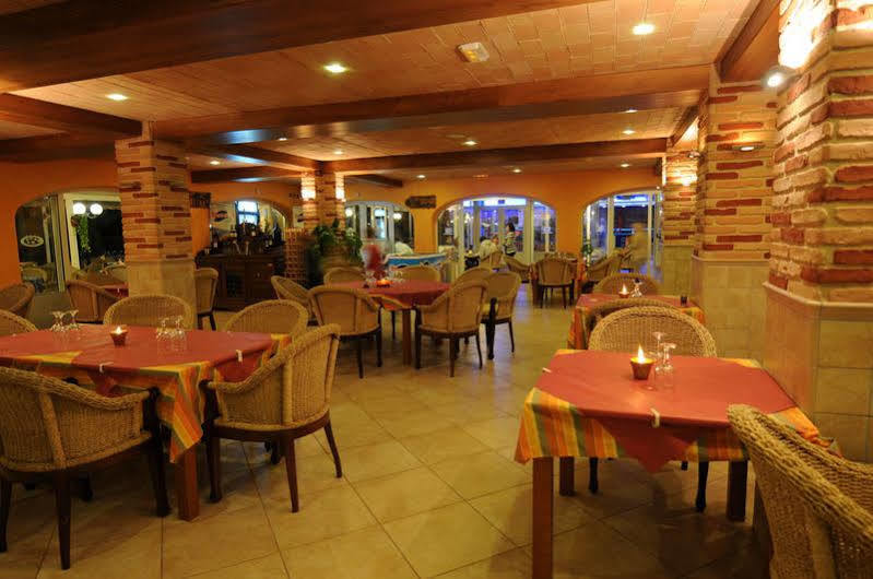 Maribel Villas Cala Blanca  Dış mekan fotoğraf